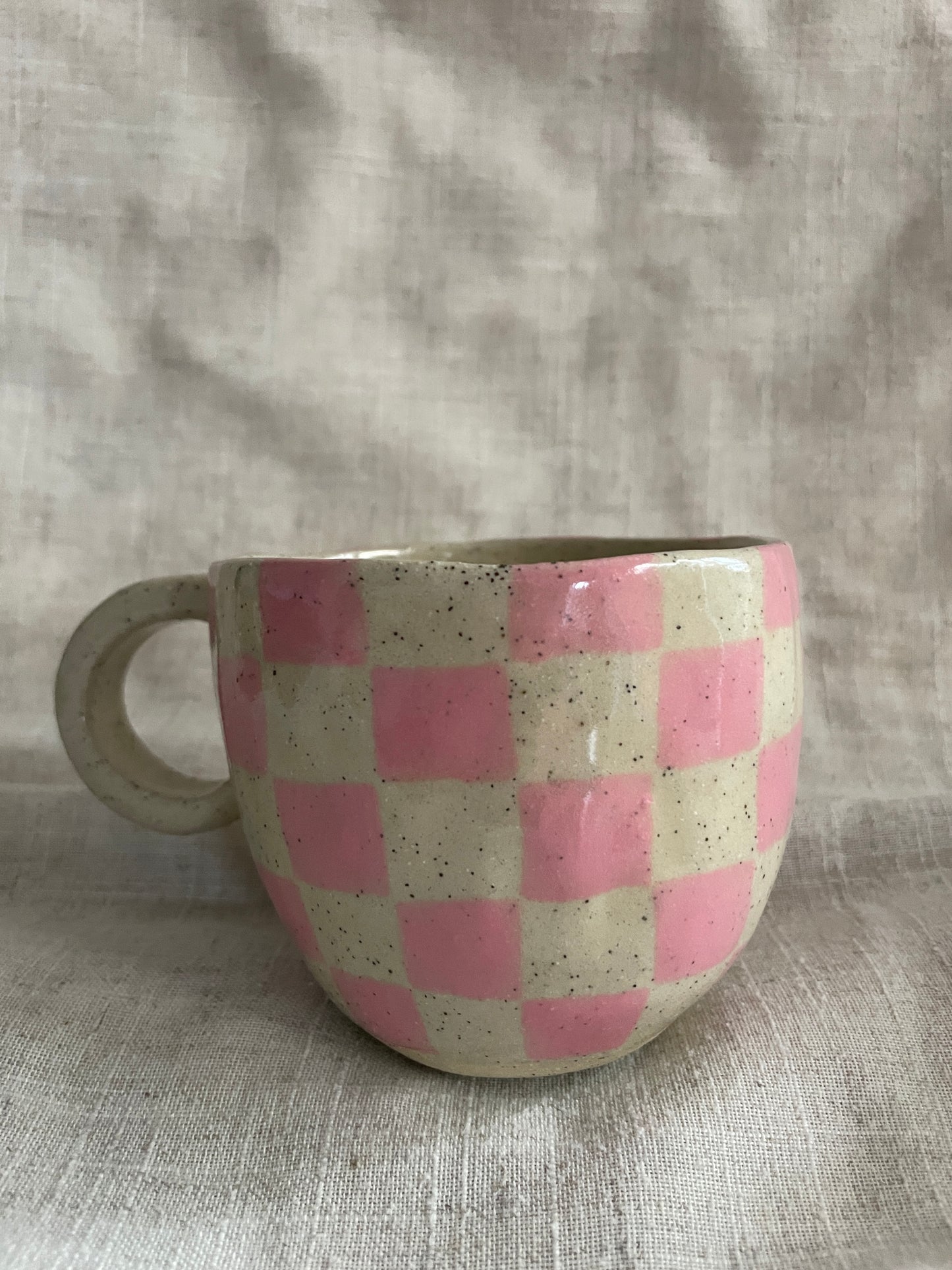 Pink checkered mug 🩷