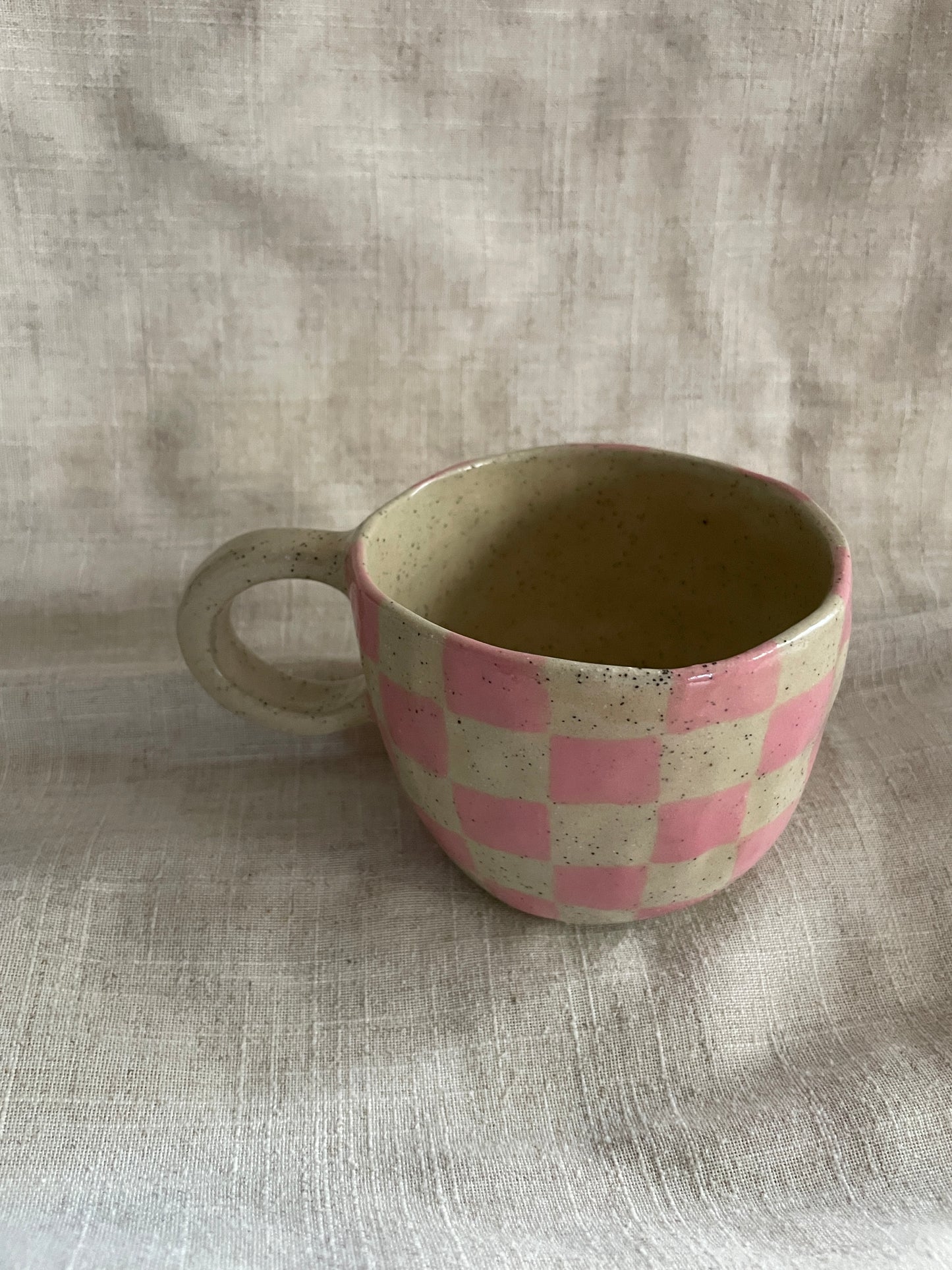 Pink checkered mug 🩷