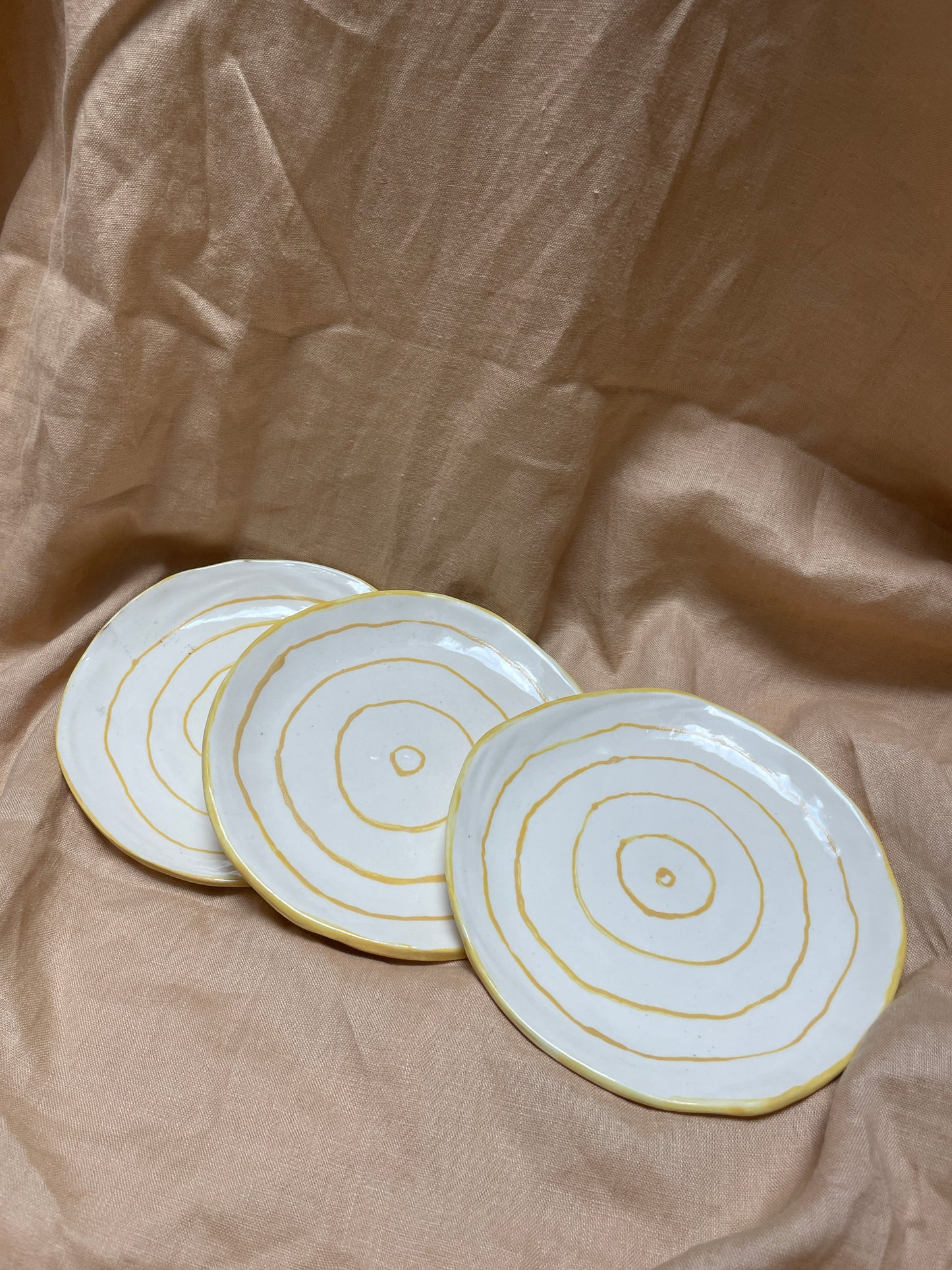 Aros Plates