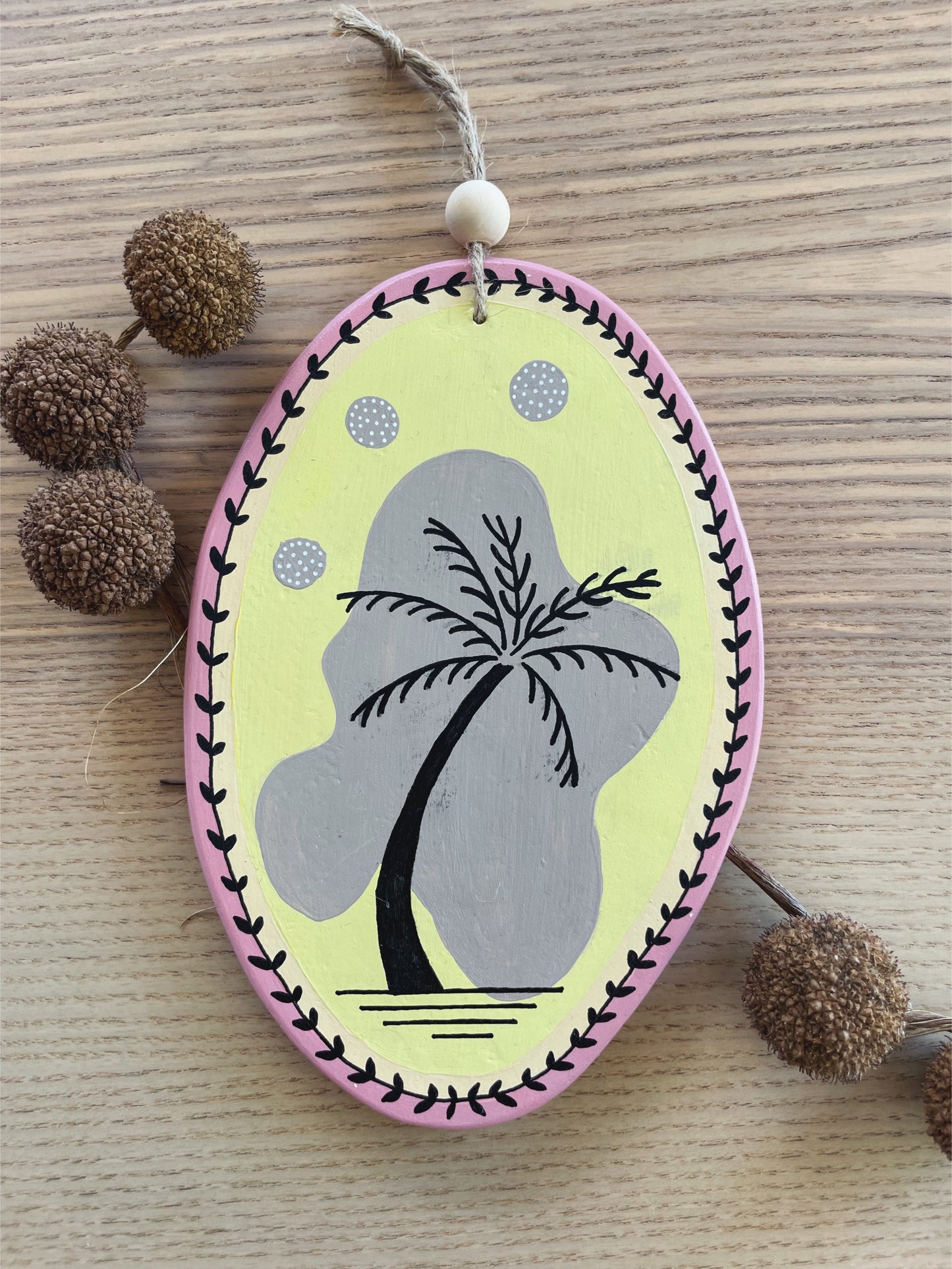 Tile 06 "PALM TREE IN YELLOW"