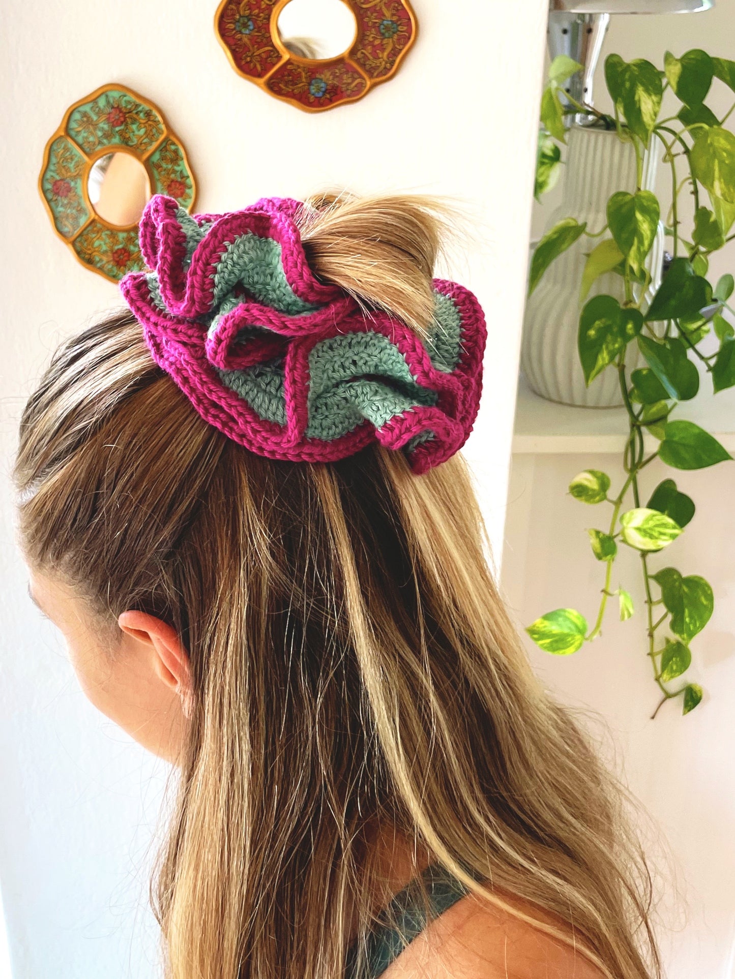 Dual Tone Scrunchie